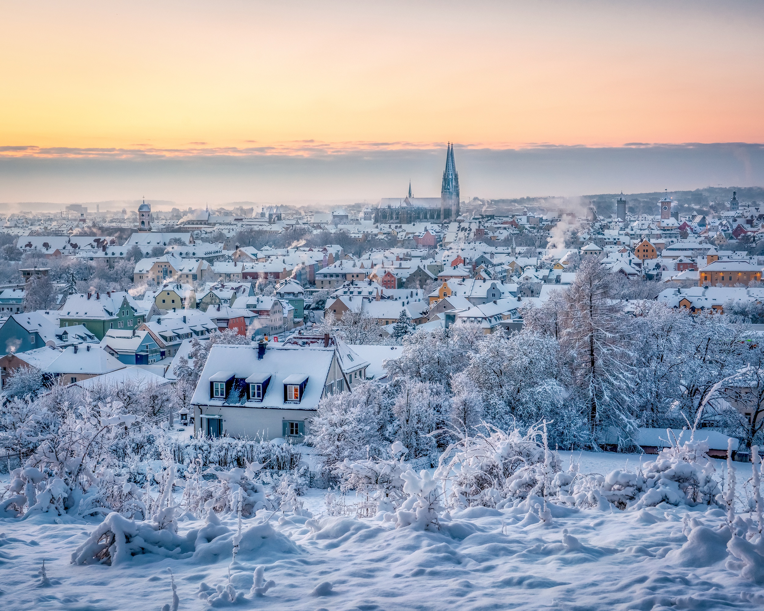 Зимний город. Regensburg, Bavaria,Германия панорама. Германия Бавария Регенсбург снег. Зимний Мюнхен. Зима в Германии Мюнхен.