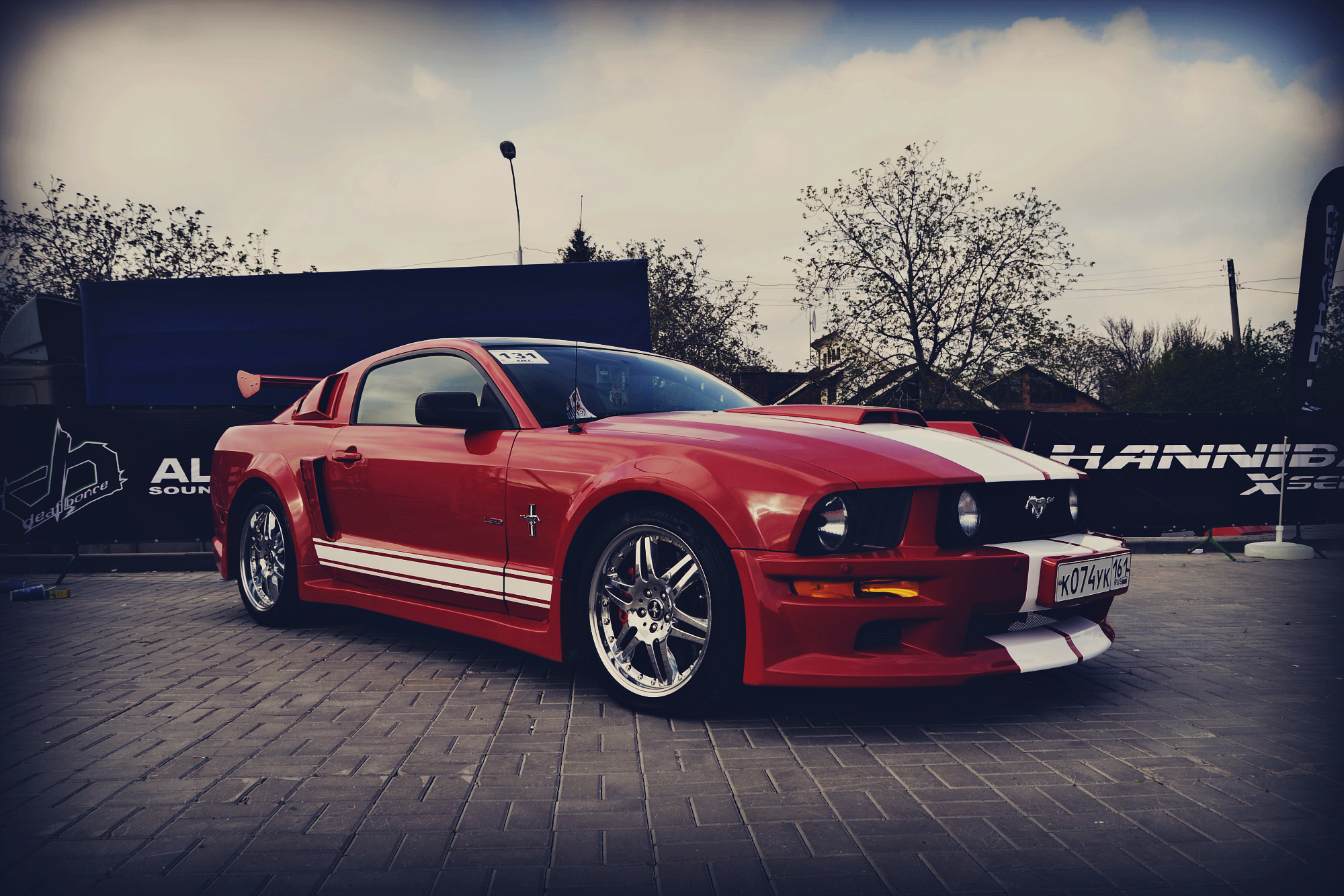 Ford mustang 2014 3. мустанг ростов. форд мустанг 2012. автосалон ford мустанг. мустанг ростов.