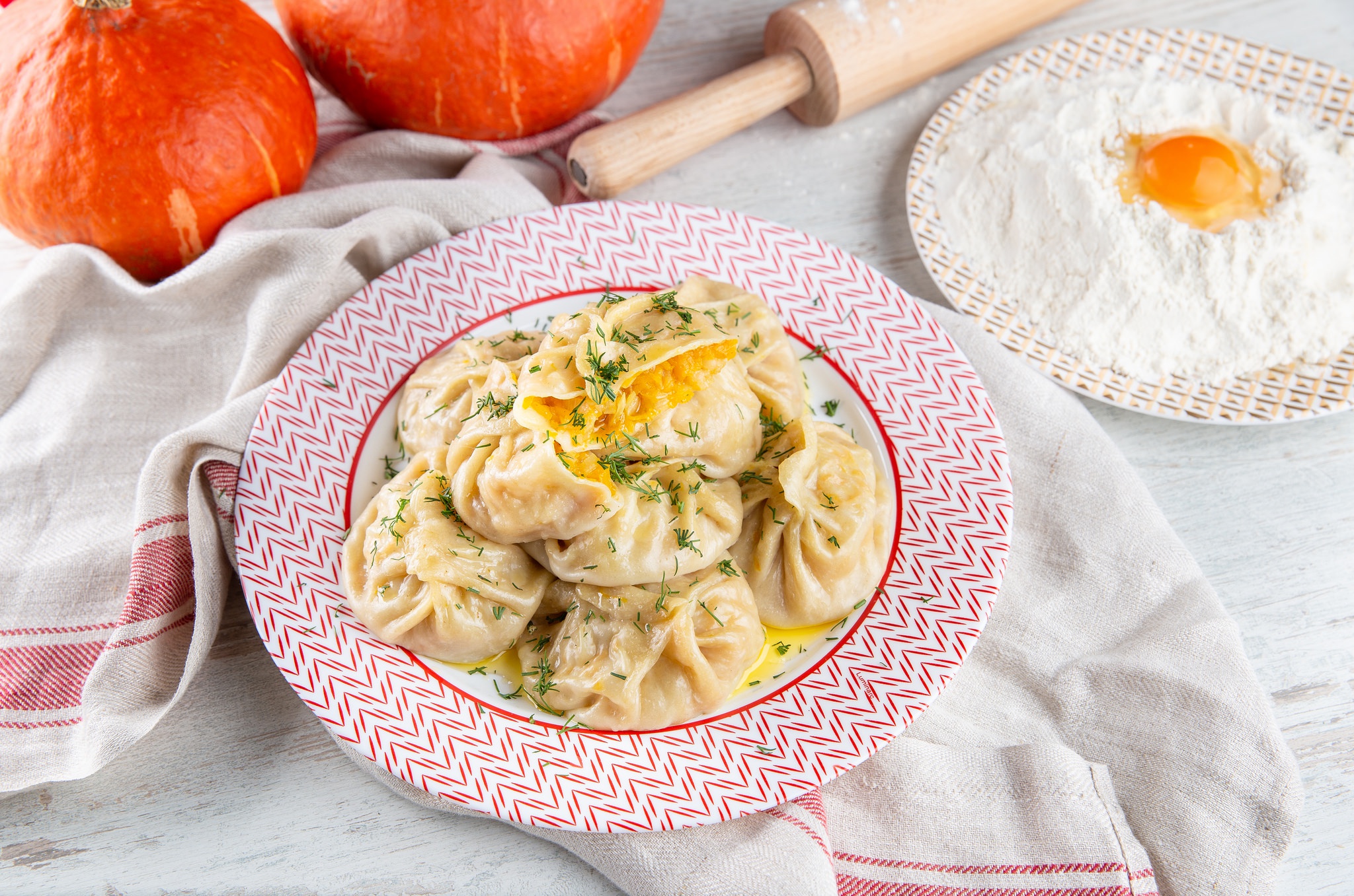 Манты с тыквой. Манты. Яичная тыква. Тыква с яйцом. Manti with Pumpkin.