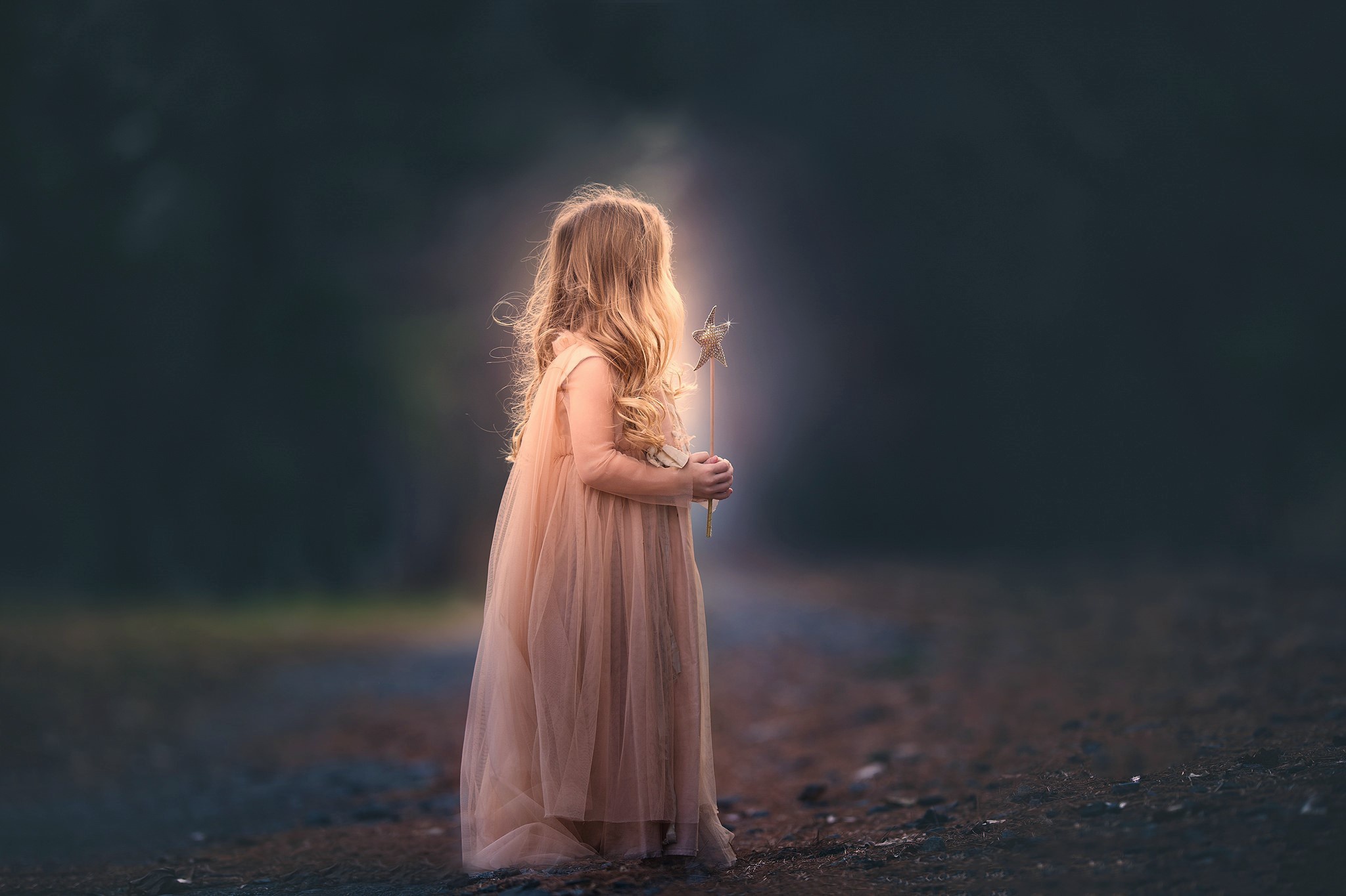 Девочка В Бежевом Платье Рингтон фото 17