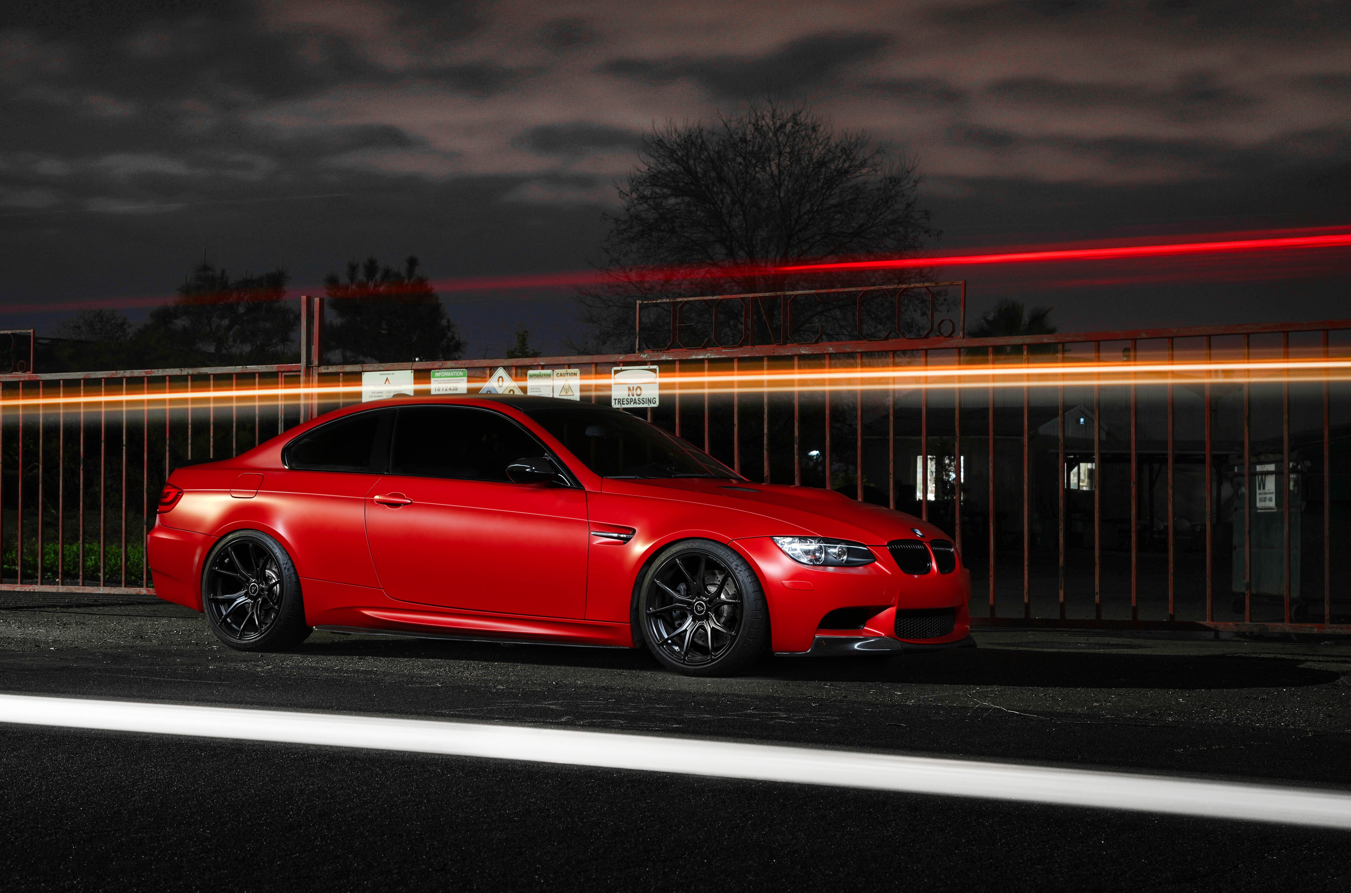 Ред е. BMW e92 Coupe Red. БМВ м5 2021. БМВ купе 2022 красная. BMW 4 2021 купе красная.