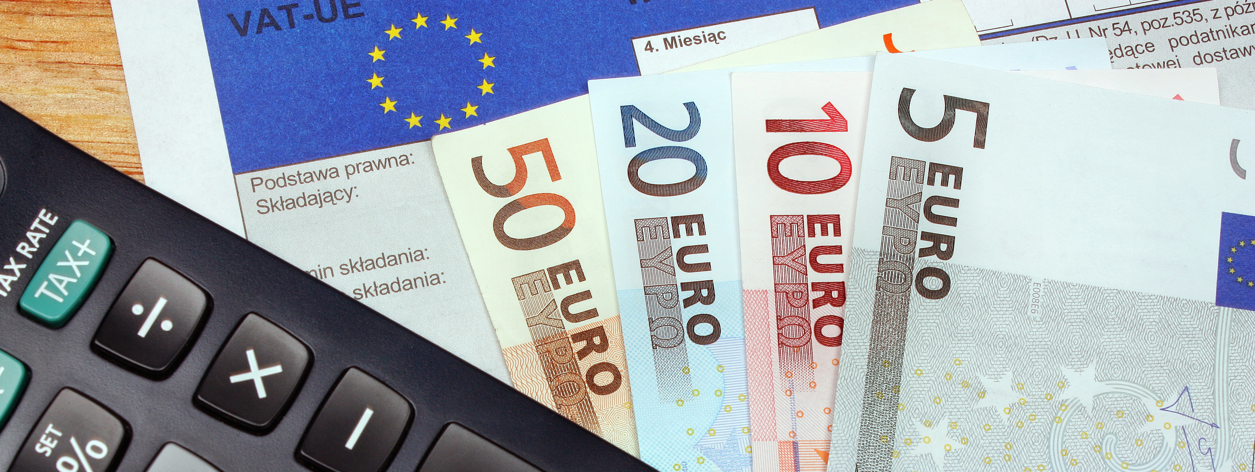 Калькулятор евро в доллары на сегодня. Калькулятор евро. Калькулятор и деньги. Калькулятор и деньги доллары. Калькулятор и деньги картинки.