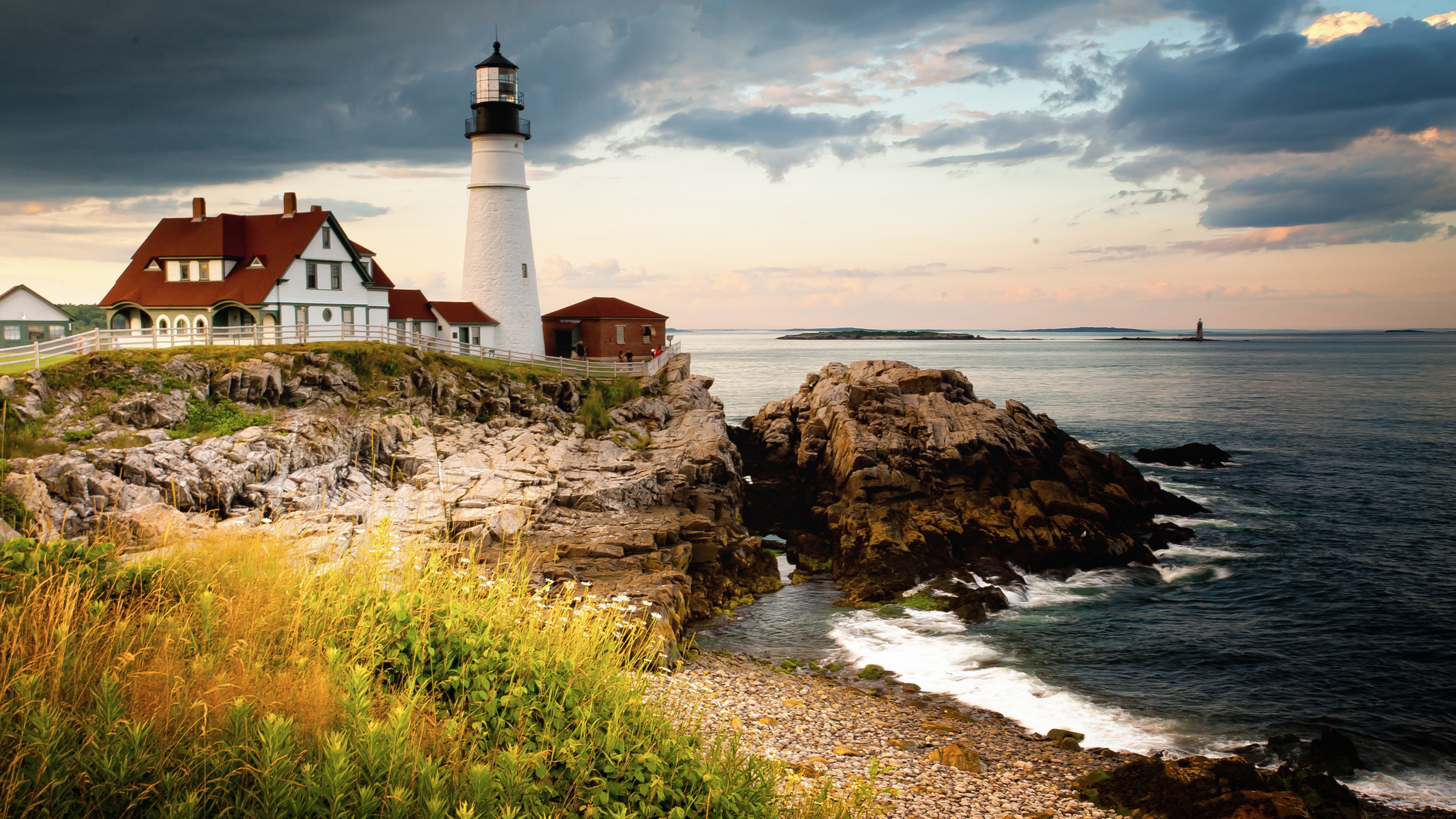 Вокруг берег. Маяк Портленд Хэд Лайт. Маяк Кейп-Элизабет Мэн. Portland head Light, штат Мэн. Маяк Portland head Light, США.