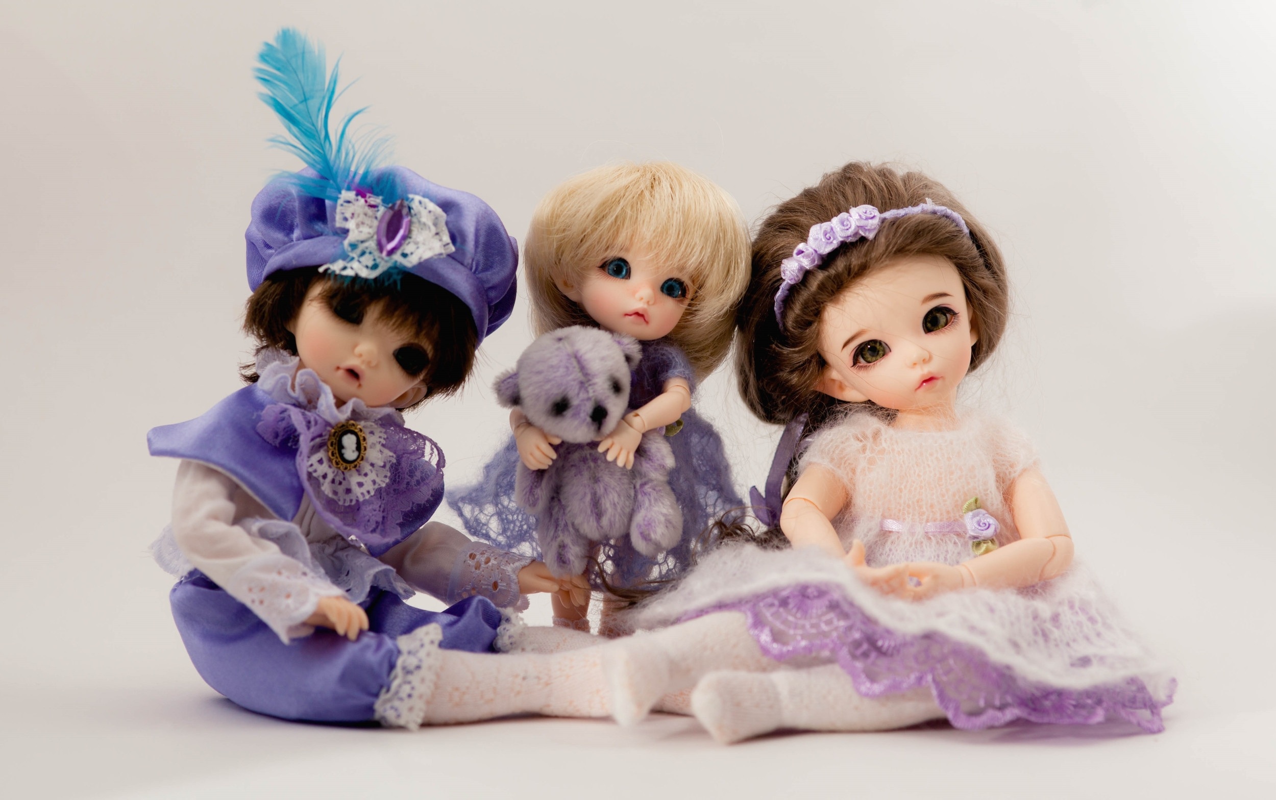 Куклы и другие игрушки